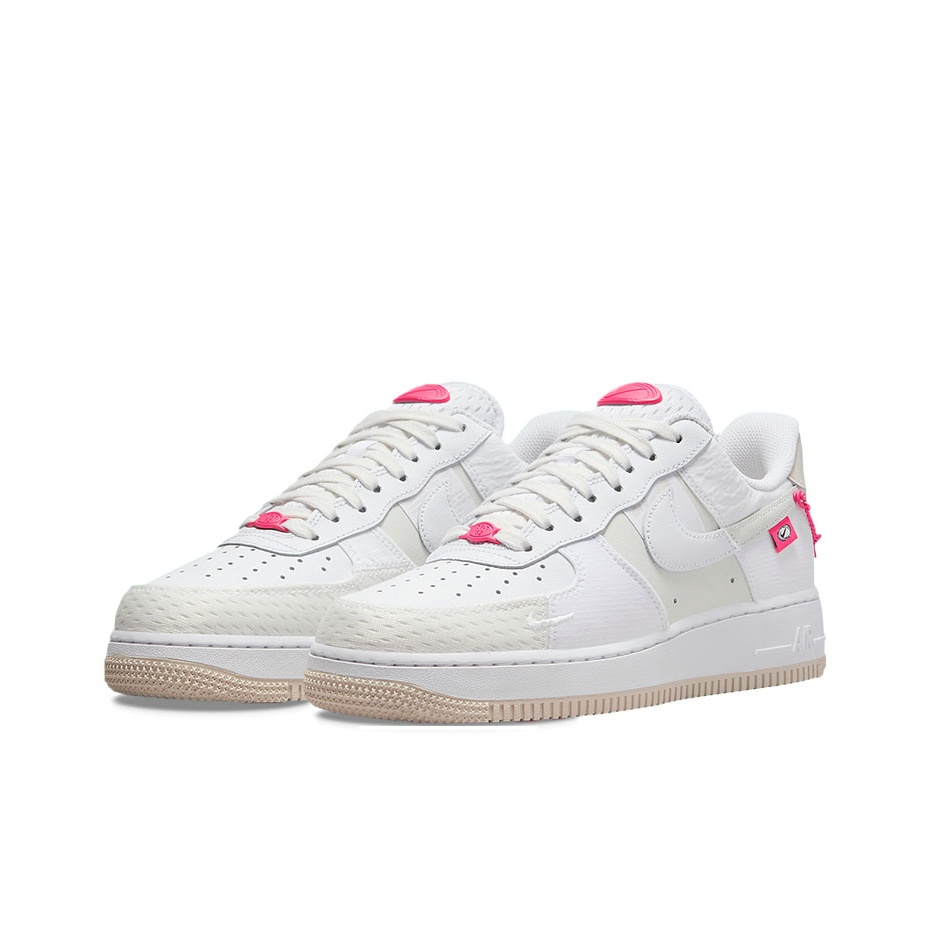 حذاء نايك إير فورس 1 للنساء من - مراجعة Nike Shoes Air Force 1 وسعره