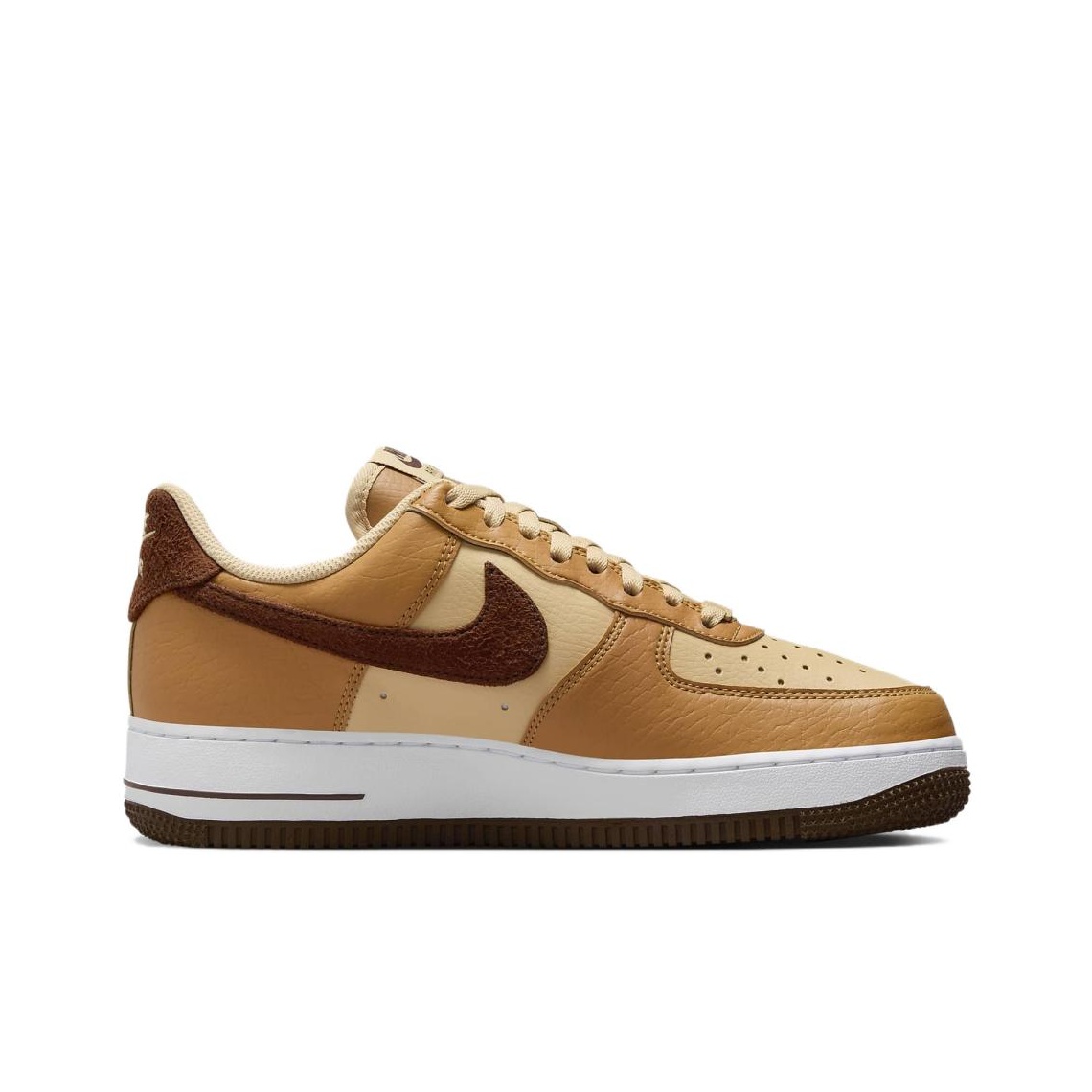 حذاء نايك إير فورس 1 من الجلد  - مراجعة Nike Shoes Air Force 1 وسعره