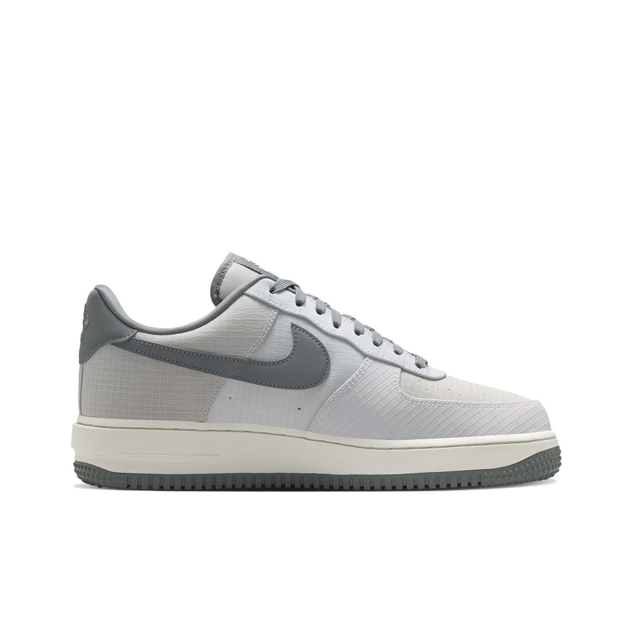 حذاء نايك إير فورس 1 منخفض الا - مراجعة Nike Shoes Air Force 1 وسعره